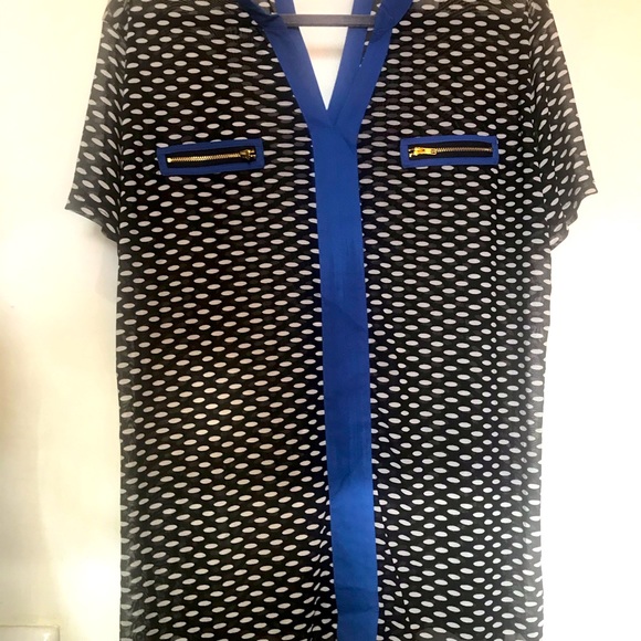 Pretty blue top - Picture 5 of 5